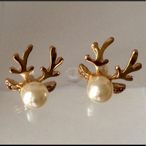 Jewelry - New Deer Pearl earrings